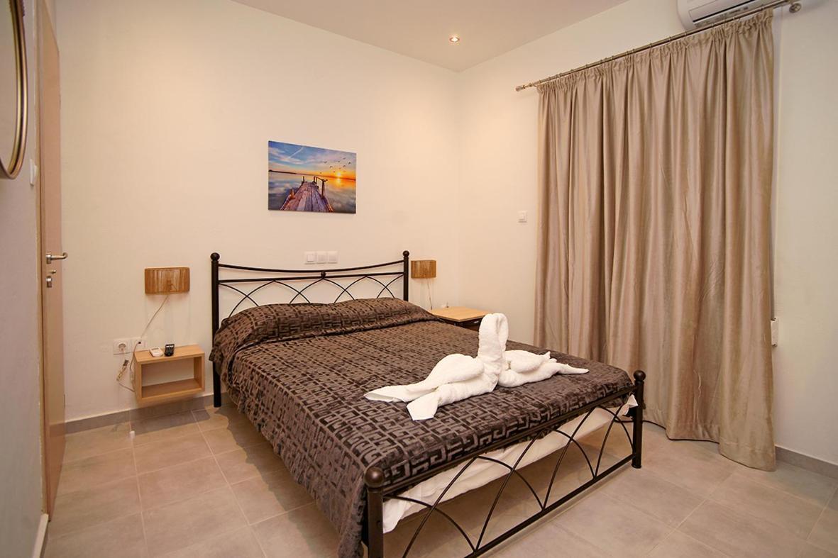Karnagio Rooms Kyparissia Dış mekan fotoğraf